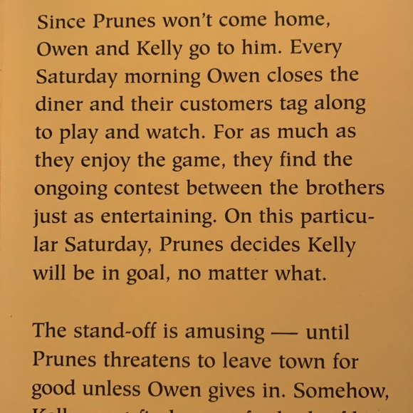 ⭐️2/$12⭐️Hockey story gift giving condition - Picture 4 of 5